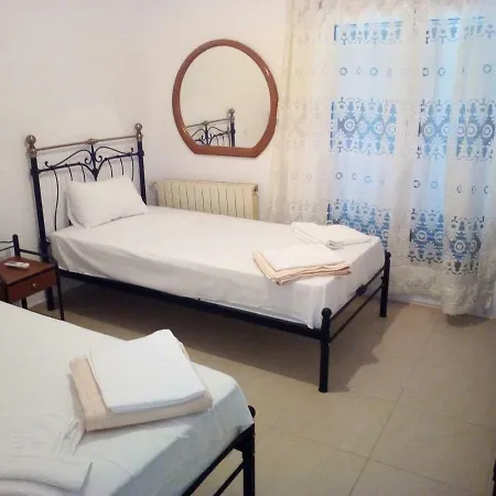 Fiona Seafront * Nikiána